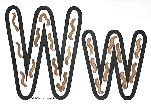 Worms on the Letter W Poster
